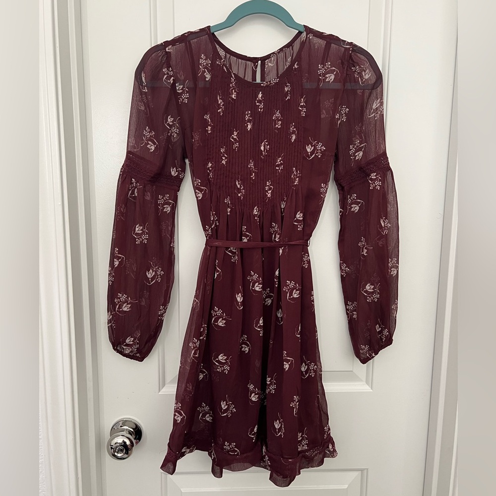 ABERCROMBIE & FITCH • Long sleeve chiffon lined dress in burgundy • Size XS
